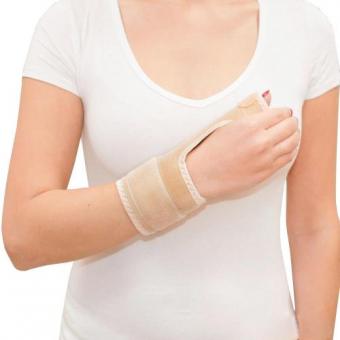 БАНДАЖ НА ЛУЧЕЗАПЯСТНЫЙ СУСТАВ универс. размер